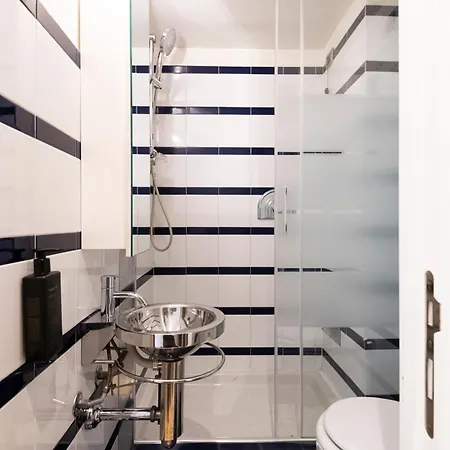 Relstay - Duomo 1br * Μιλάνο